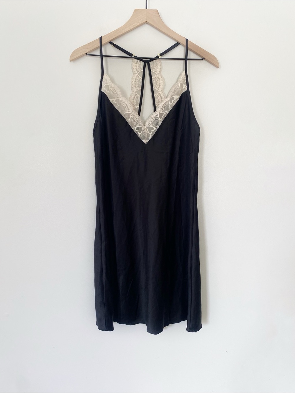 Flora Nikrooz Kit Matte Heart Lace Chemise Lingerie Nightgown Black size Medium - Picture 3 of 8